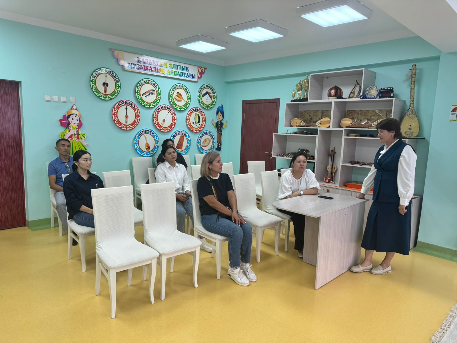 Ата-аналар жиналысы, Мектепалды "Қарлығаш" тобы